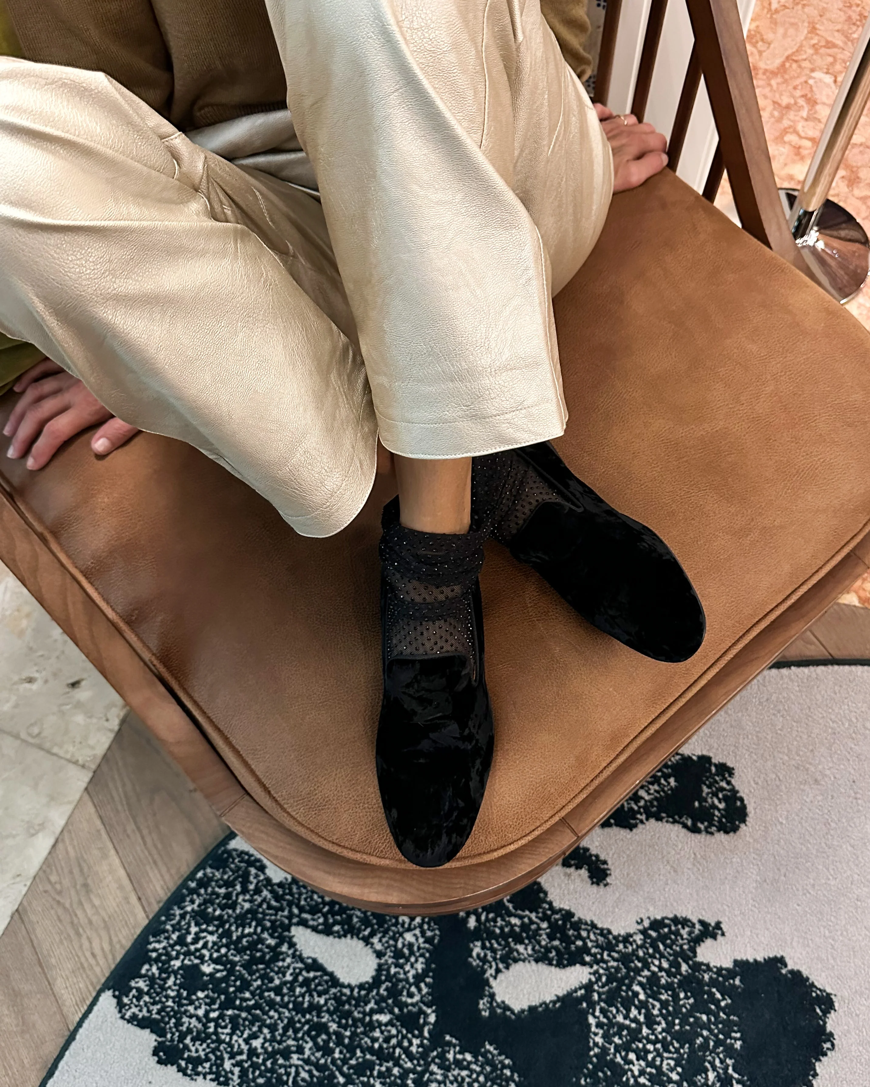 Black Crush Velvet Slipper - Image 4