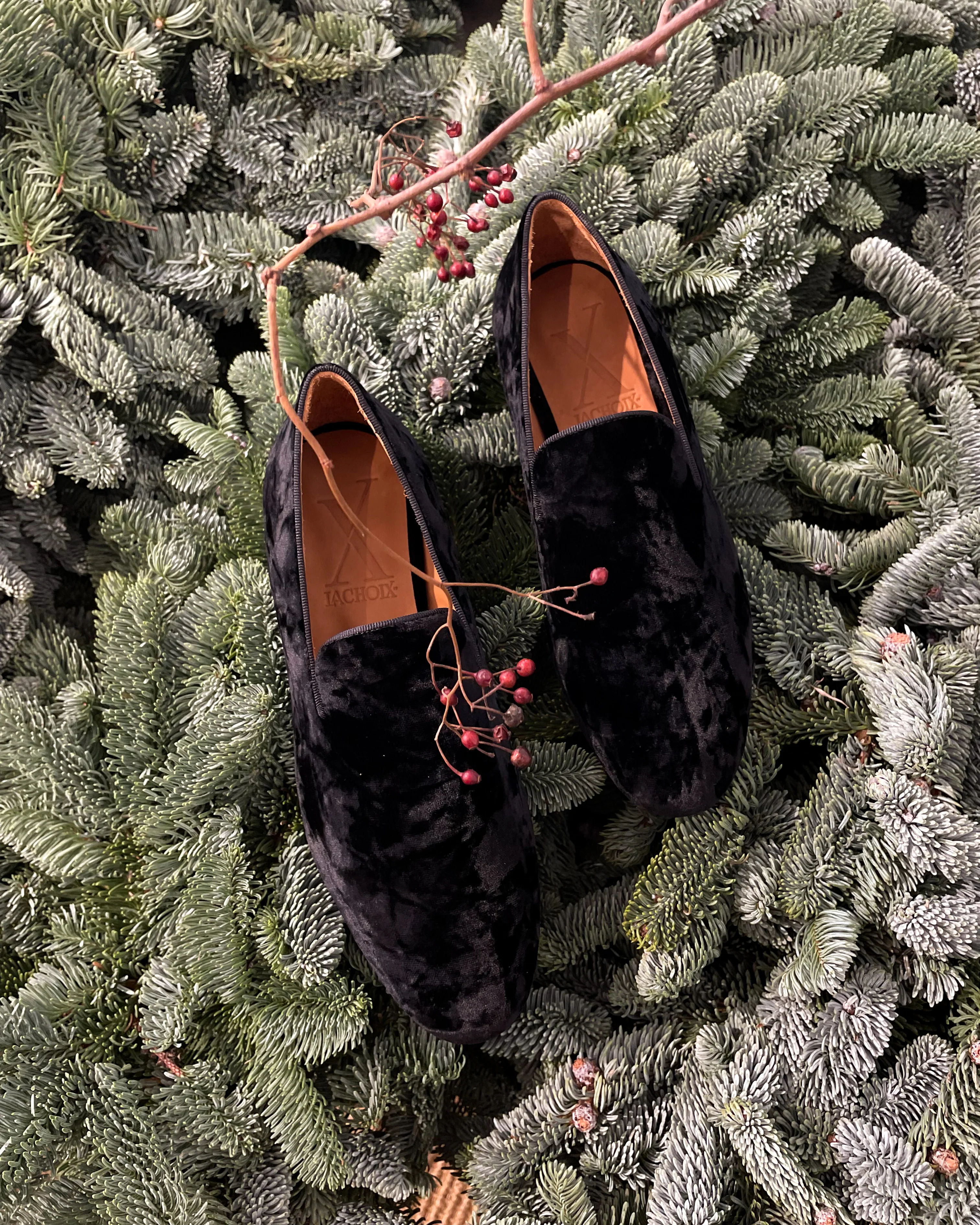 Black Crush Velvet Slipper - Image 5