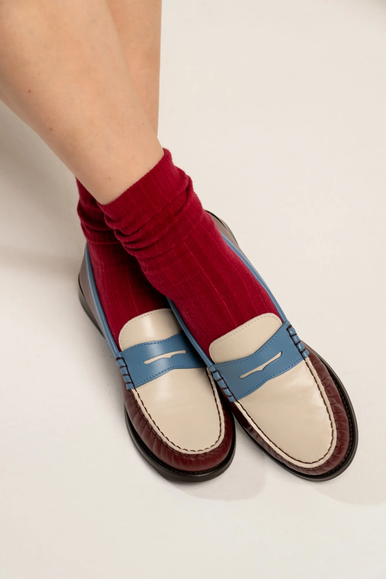 The Three Shades Loafer Burgundy - Image 6